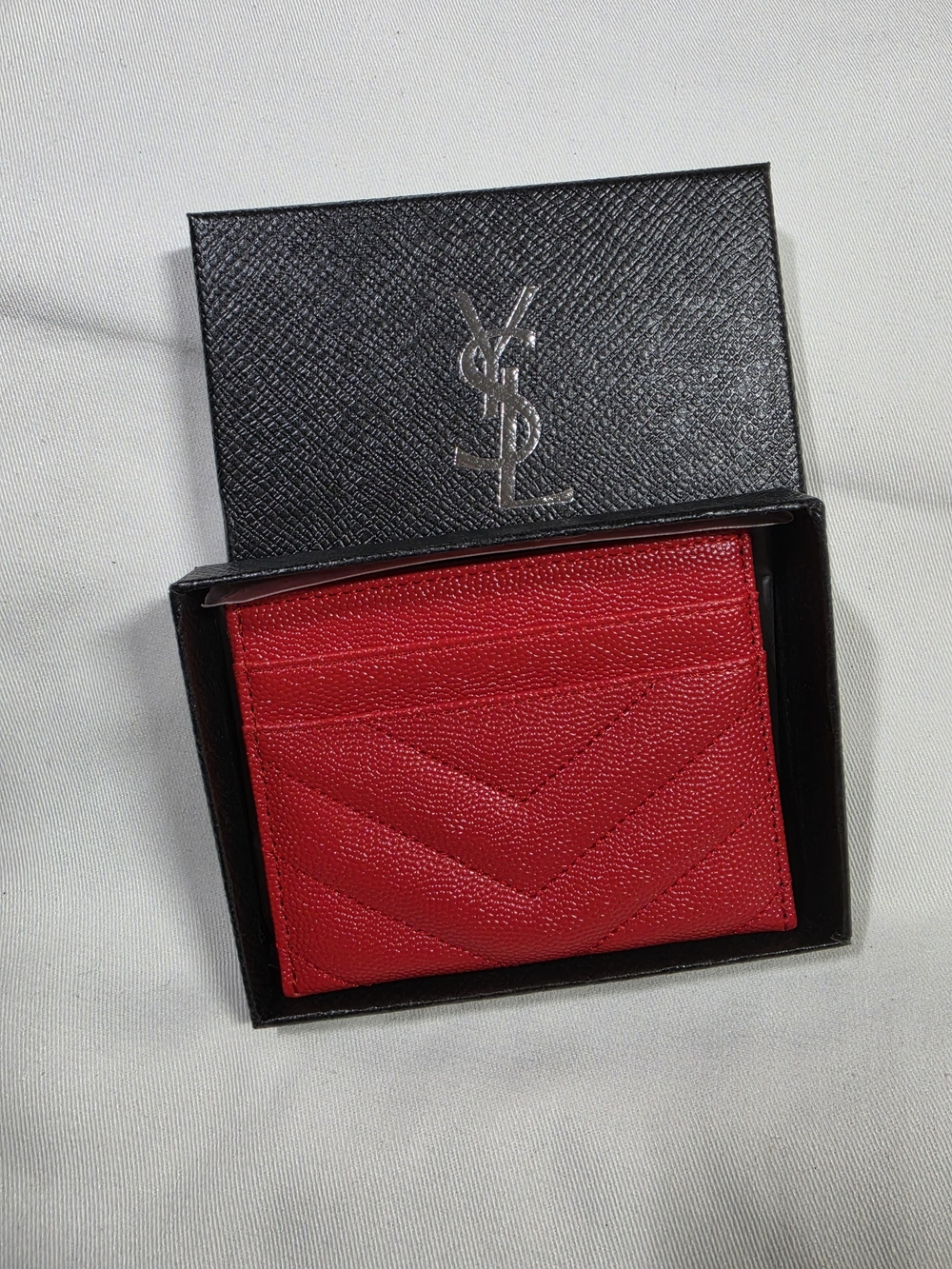 Elegant Classy Red Leather Card Holder - Picture 2 of 2